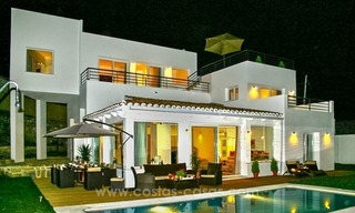 Villa de estilo moderno, con excelentes vistas panorámicas al mar en Marbella 22