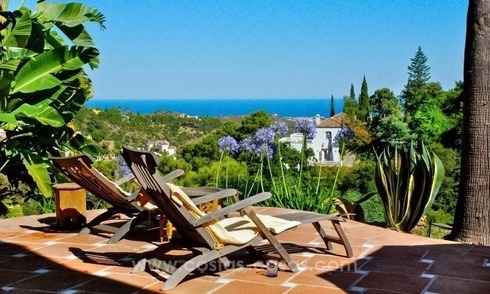 A la venta: Villa encantadora tradicional andaluza, con excelentes vistas al mar en El Madroñal, Benahavis - Marbella 