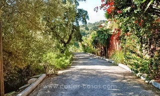 A la venta: Villa encantadora tradicional andaluza, con excelentes vistas al mar en El Madroñal, Benahavis - Marbella 3