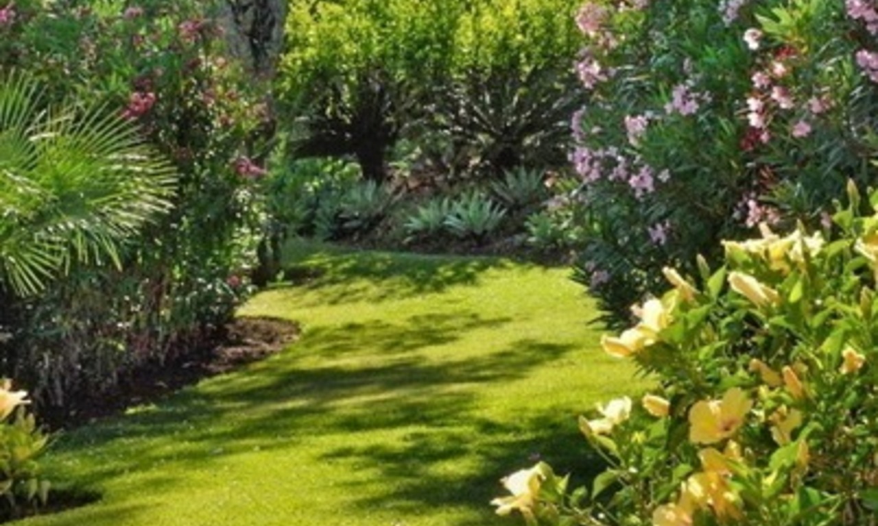 A la venta: Villa encantadora tradicional andaluza, con excelentes vistas al mar en El Madroñal, Benahavis - Marbella 7