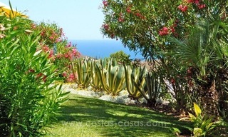 A la venta: Villa encantadora tradicional andaluza, con excelentes vistas al mar en El Madroñal, Benahavis - Marbella 5