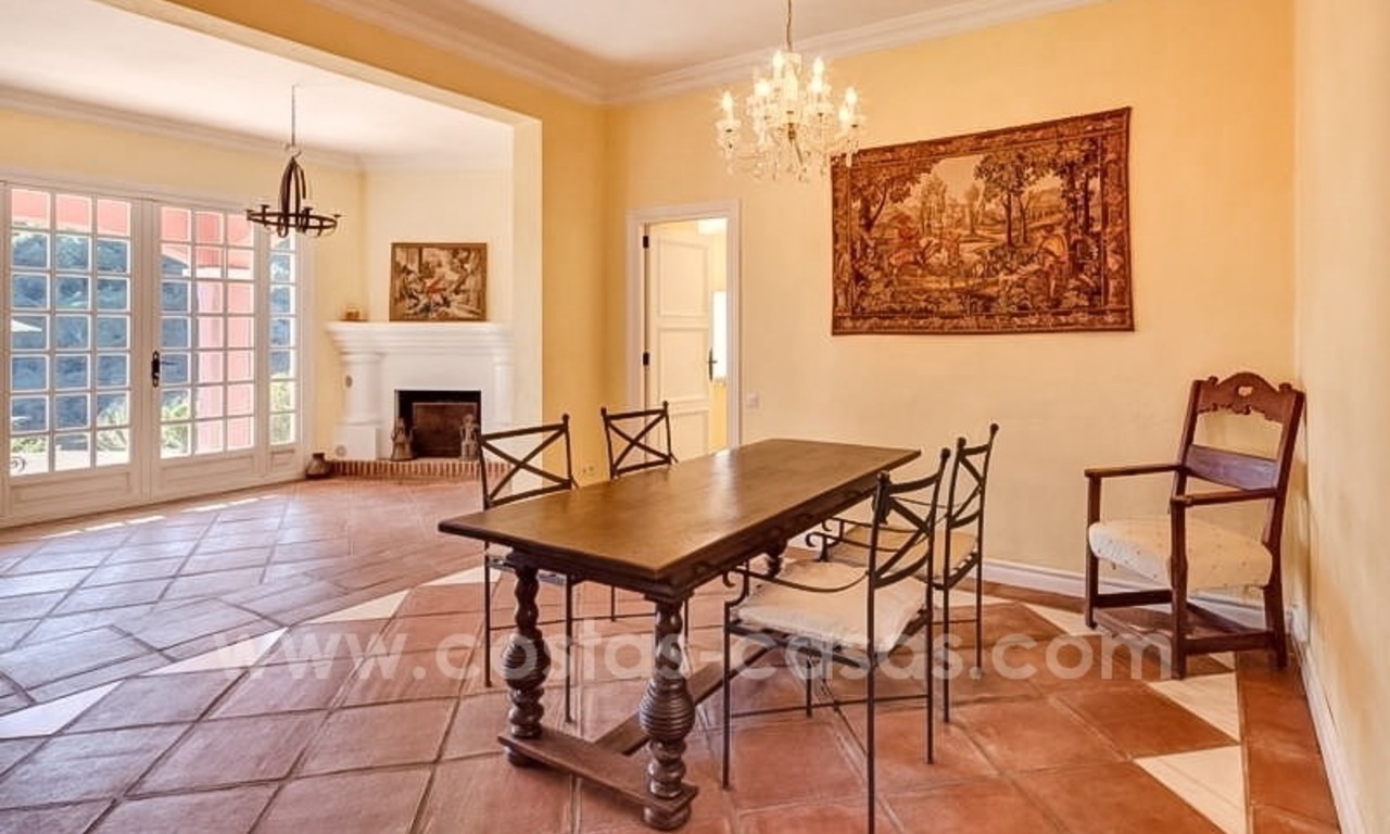 A la venta: Villa encantadora tradicional andaluza, con excelentes vistas al mar en El Madroñal, Benahavis - Marbella 16