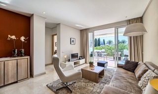 Apartamento en un complejo de primera línea de playa en venta en la Nueva Milla de Oro, Estepona 7