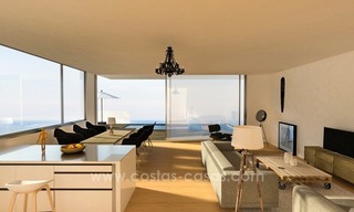 Nueva villa moderna de lujo junto a la playa en venta en Marbella Este 3