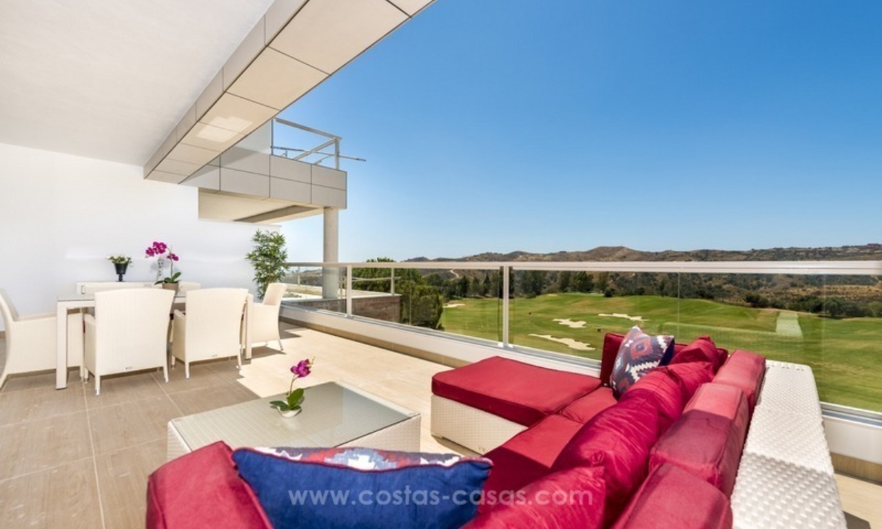 Nuevos apartamentos y áticos modernos de lujo en venta en Mijas Golf Resort, Costa del sol 12