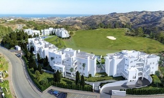Nuevos apartamentos y áticos modernos de lujo en venta en Mijas Golf Resort, Costa del sol 0