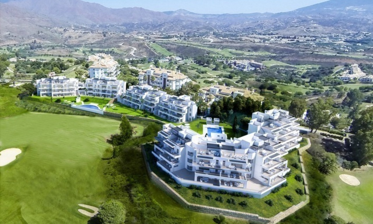 Nuevos apartamentos y áticos modernos de lujo en venta en Mijas Golf Resort, Costa del sol 1