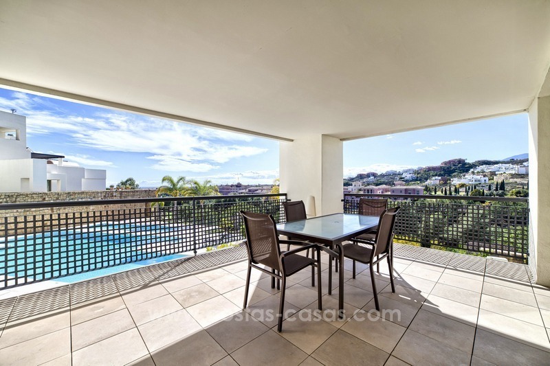 Para la venta: 2 apartamentos modernos de calidad superior y de estilo contemporáneo en un Golf Resort en Benahavís - Marbella