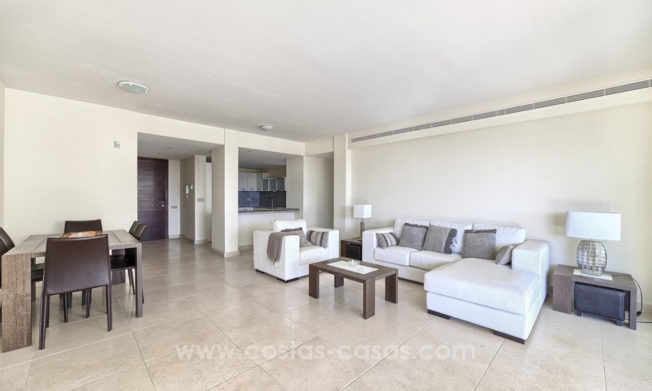 Para la venta: 2 apartamentos modernos de calidad superior y de estilo contemporáneo en un Golf Resort en Benahavís - Marbella 3