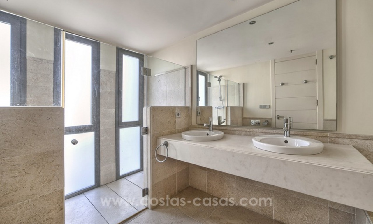 Para la venta: 2 apartamentos modernos de calidad superior y de estilo contemporáneo en un Golf Resort en Benahavís - Marbella 8