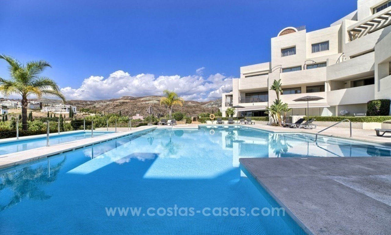 Para la venta: 2 apartamentos modernos de calidad superior y de estilo contemporáneo en un Golf Resort en Benahavís - Marbella 11