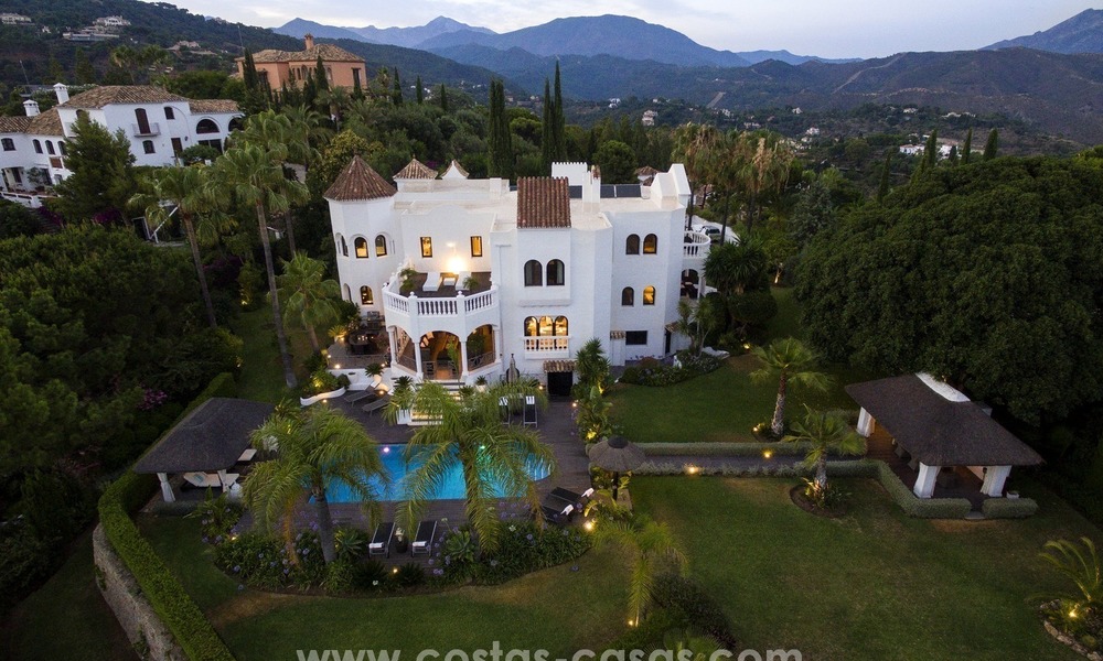 Marbella - Benahavis en venta: Increíbles vistas panorámicas al mar y Villa totalmente reformada 429