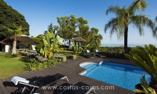 Marbella - Benahavis en venta: Increíbles vistas panorámicas al mar y Villa totalmente reformada 433 