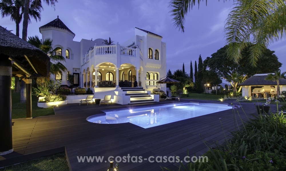 Marbella - Benahavis en venta: Increíbles vistas panorámicas al mar y Villa totalmente reformada 409