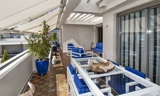 En venta en Marbella - Benahavís: Lujoso apartamento de estilo moderno en golf resort 14