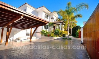 Villa contemporánea en primera línea de golf en venta en Nueva Andalucía - Marbella 4