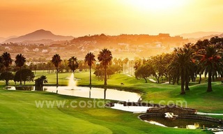 Villa contemporánea en primera línea de golf en venta en Nueva Andalucía - Marbella 31