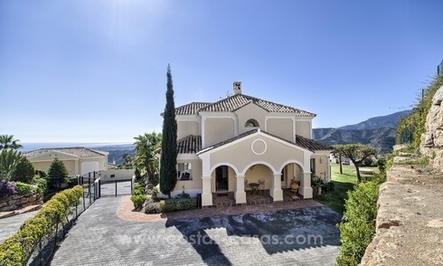 Bonita villa en venta por encima de la Milla de Oro, Marbella 
