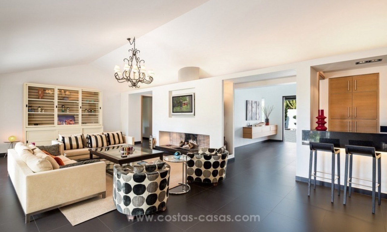 A la venta: Villa de Diseño en primera Línea de Golf, Nueva Andalucía, Marbella 11