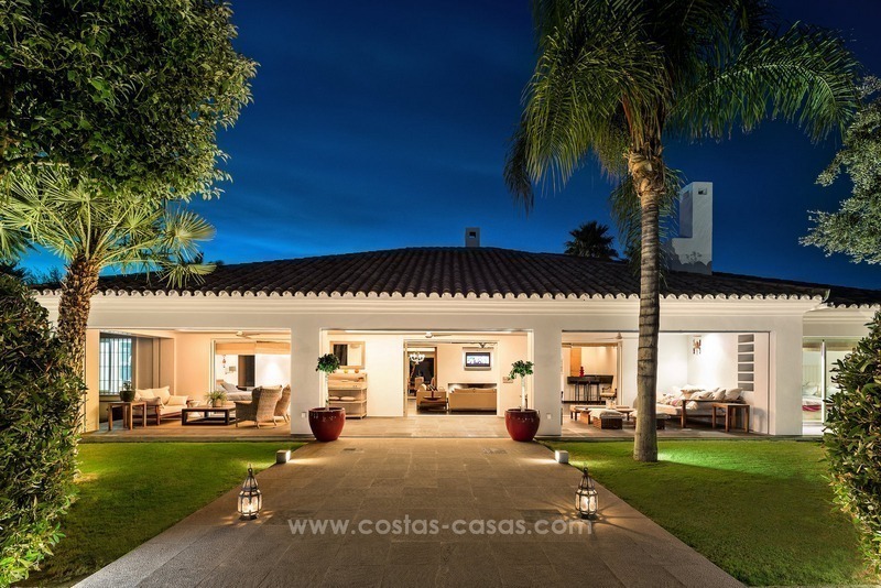 A la venta: Villa de Diseño en primera Línea de Golf, Nueva Andalucía, Marbella