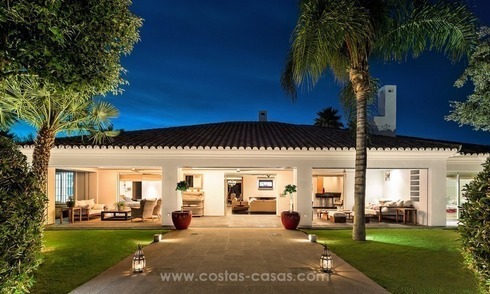 A la venta: Villa de Diseño en primera Línea de Golf, Nueva Andalucía, Marbella 