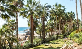 Apartamento frente al mar en venta, primera línea de la Milla de Oro - Marbella 2
