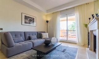 Apartamentos y áticos en venta en Nueva Andalucía, Marbella 4
