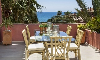 Ático apartamento de lujo frente al mar en venta en la Nueva Milla de Oro, entre Marbella y Estepona 11