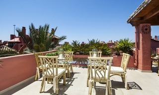 Ático apartamento de lujo frente al mar en venta en la Nueva Milla de Oro, entre Marbella y Estepona 8