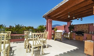 Ático apartamento de lujo frente al mar en venta en la Nueva Milla de Oro, entre Marbella y Estepona 7