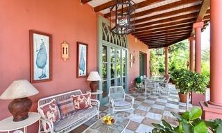 Villa encantadora y renovada en venta en Hacienda Las Chapas - Marbella 6