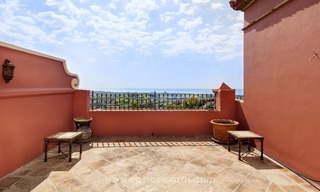 Vistas panorámicas al mar de 3 dormitorios Apartamento Ático en venta en Marbella - Benahavis 12