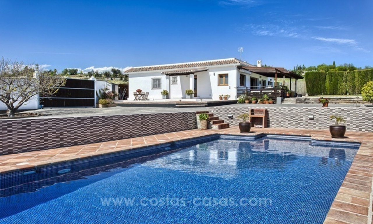 Preciosa villa - finca en venta en Estepona, Costa del Sol 0
