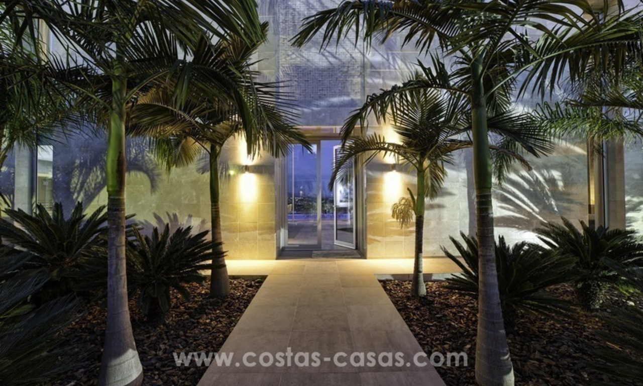 Impresionante Villa moderna en venta en Nueva Andalucía, Marbella - Benahavís 10
