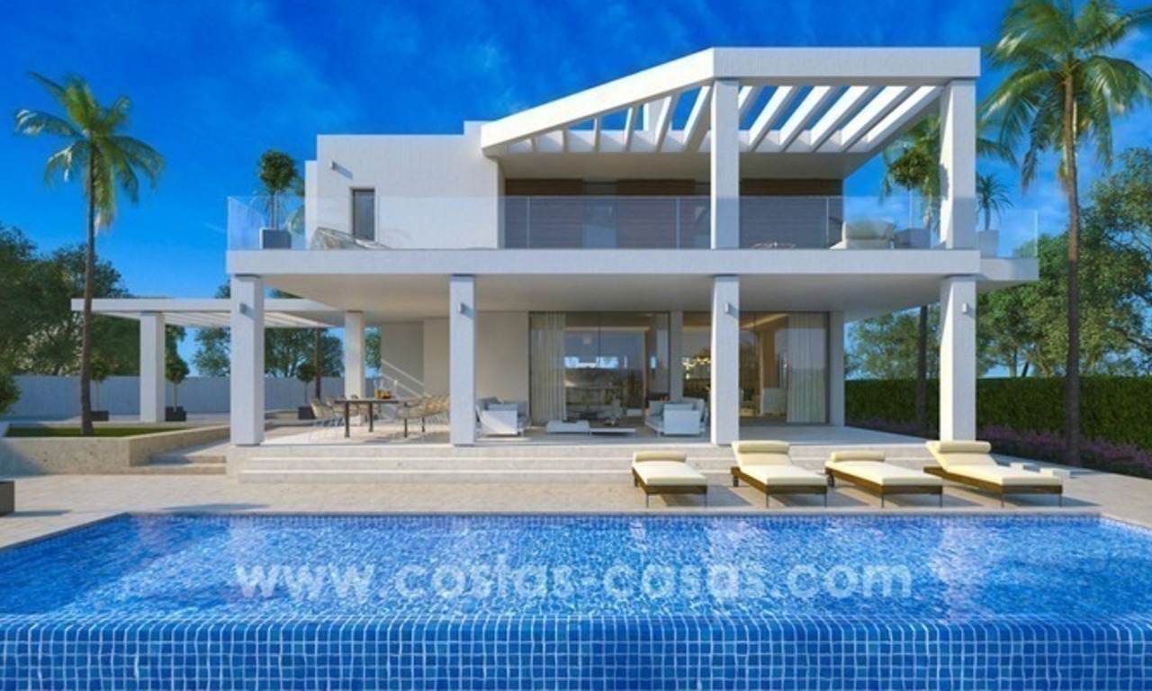 Nueva villa junto al golf en venta en Nueva Andalucía, Marbella 1