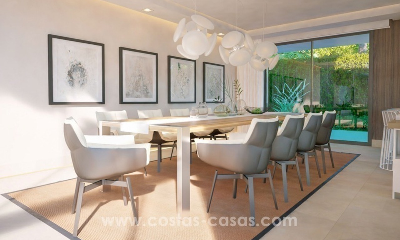 Villa de nueva construcción contemporánea en primera línea de playa en venta en la Nueva Milla de Oro, Marbella - Estepona 13