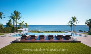 Villa de nueva construcción contemporánea en primera línea de playa en venta en la Nueva Milla de Oro, Marbella - Estepona 8