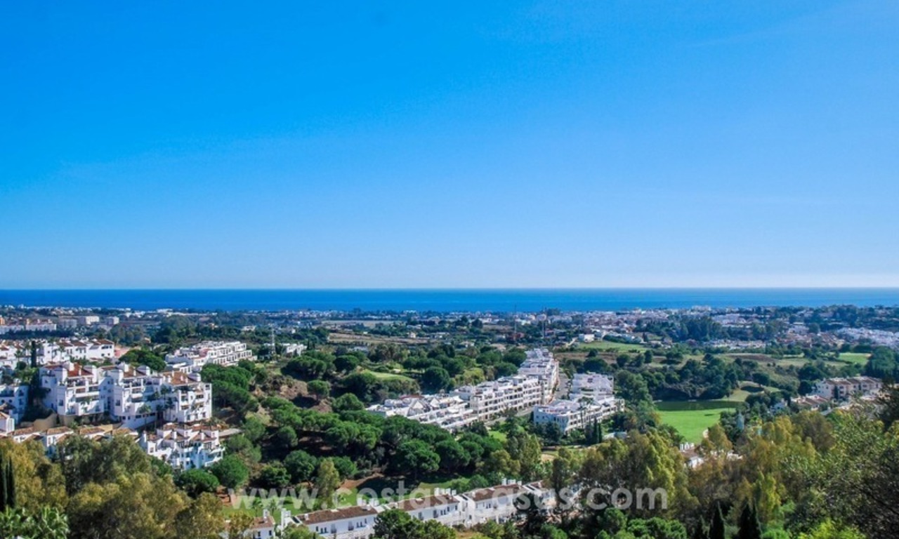 Parcela con vistas panorámicas al mar en venta en Benahavis - Marbella 0