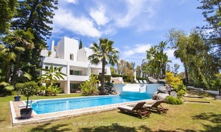 Villa de Diseño en primera línea de golf en Nueva andalucía - Marbella 6