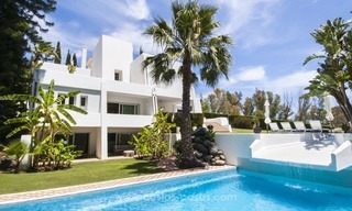 Villa de Diseño en primera línea de golf en Nueva andalucía - Marbella 3