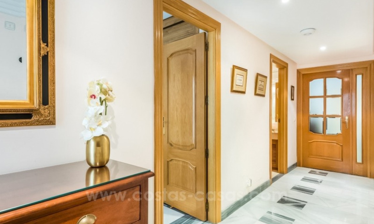 Oportunidad: En venta en Gran Marbella: Fantástico apartamento en primera línea de mar 12