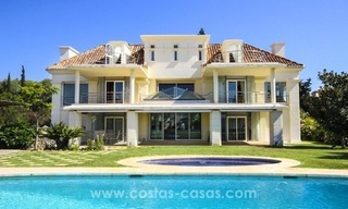Villa en venta cerca de la playa - Marbella Este - Costa del Sol 0