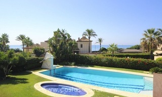 Villa en venta cerca de la playa - Marbella Este - Costa del Sol 12