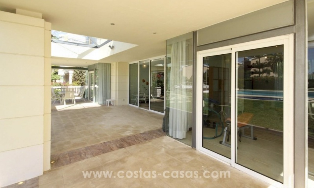 Villa en venta cerca de la playa - Marbella Este - Costa del Sol 26
