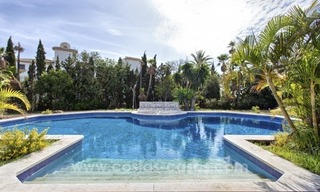 Villa de estilo andaluz moderno en venta en Nueva Andalucía, Marbella 2