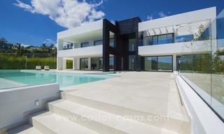 Villa de diseño Recientemente construida en venta en Nueva Andalucía, Marbella 2
