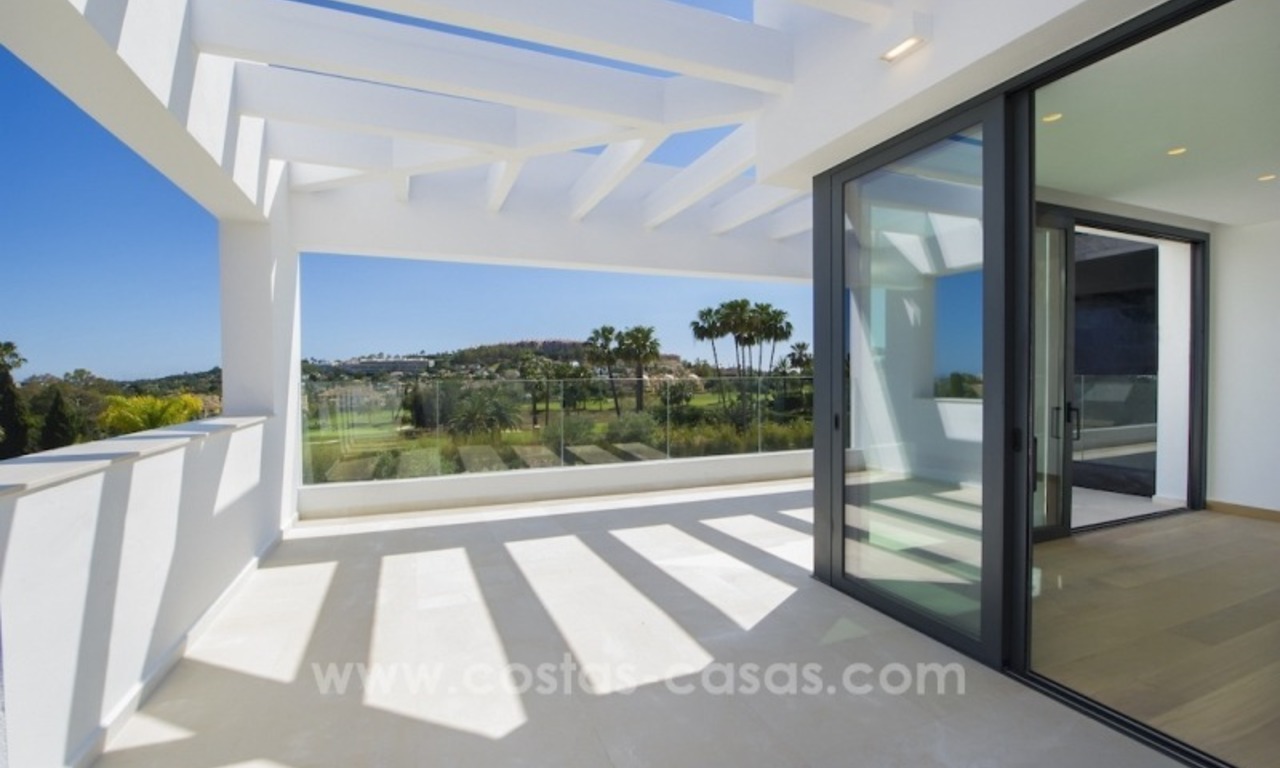 Villa de diseño Recientemente construida en venta en Nueva Andalucía, Marbella 26