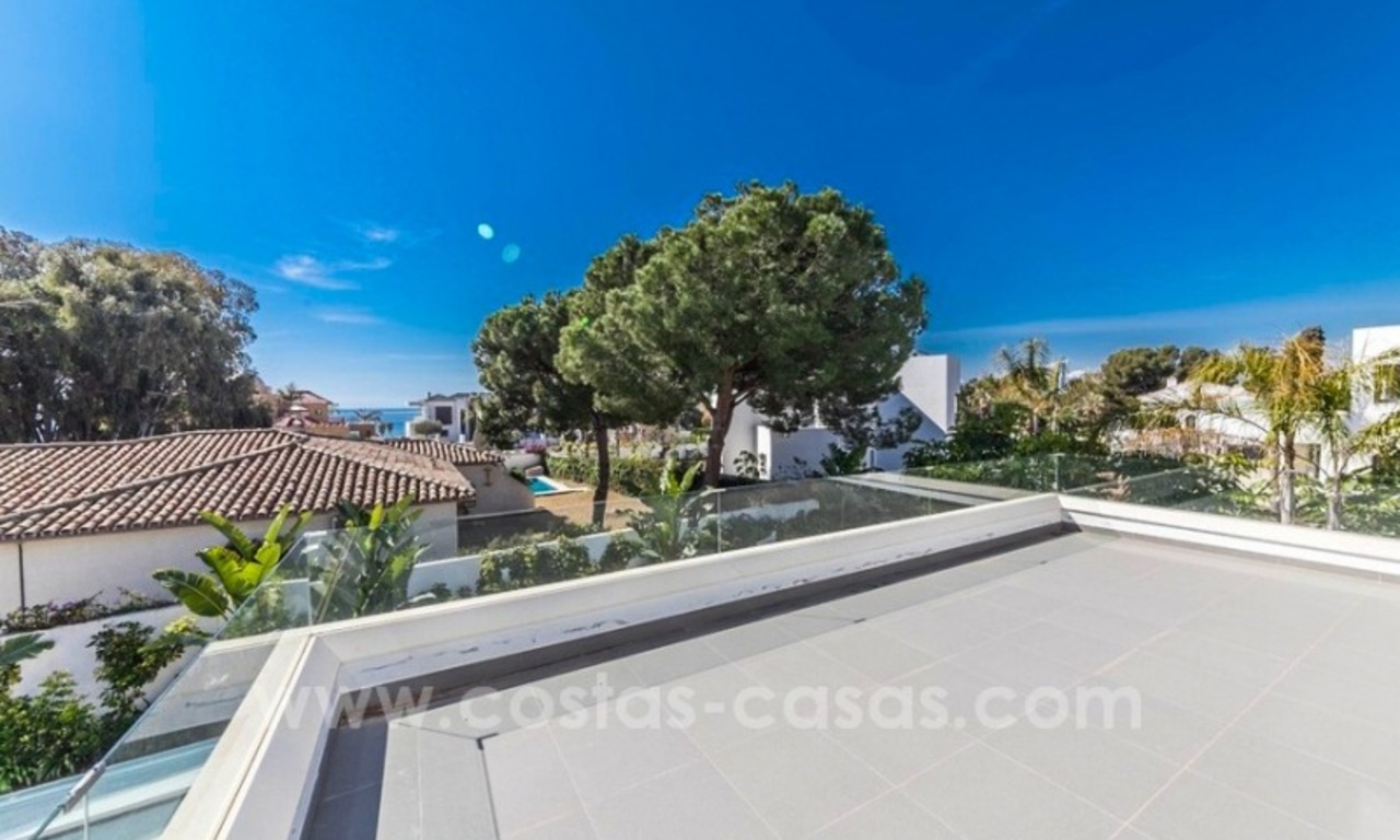 Villas de diseño a estrenar junto a la playa en la Nueva Milla de Oro, Marbella - Estepona 2