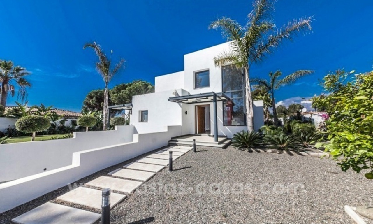 Villas de diseño a estrenar junto a la playa en la Nueva Milla de Oro, Marbella - Estepona 3