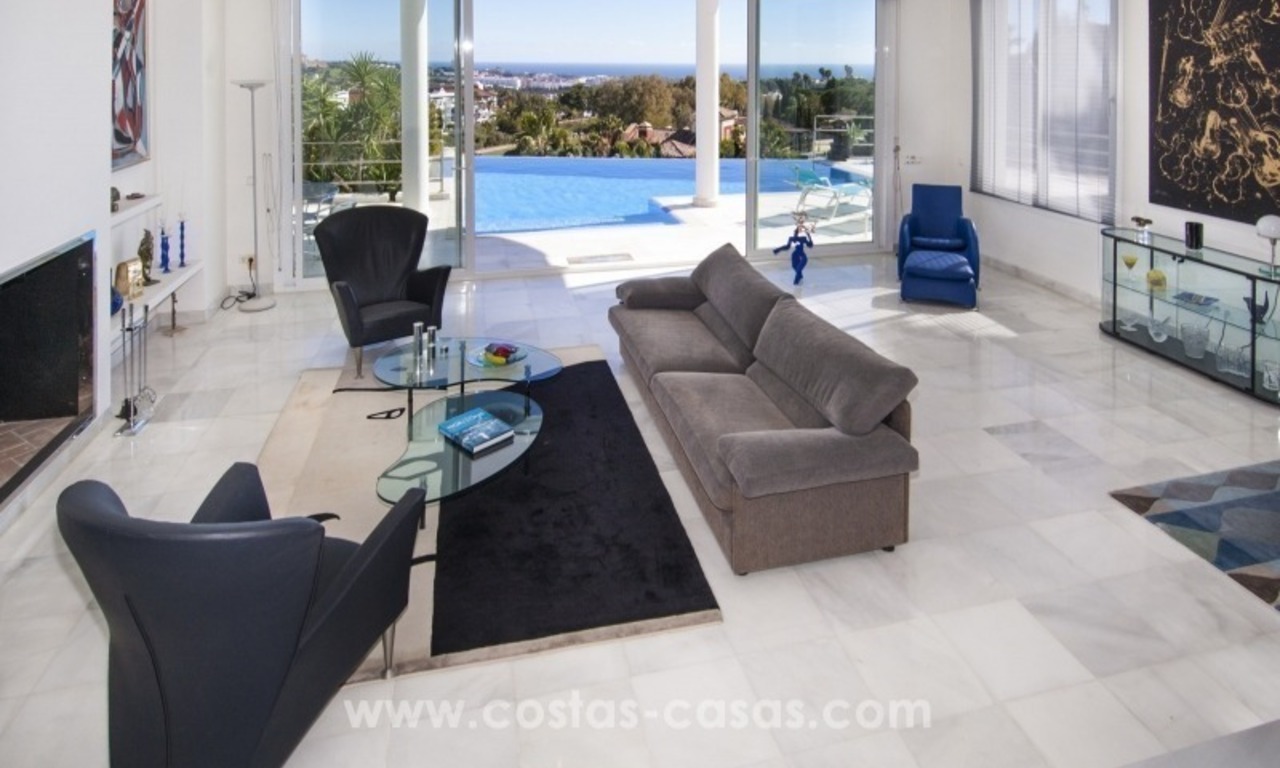 Villa de estilo contemporáneo con vistas al mar en el golf a la venta, zona exclusiva de Nueva Andalucía - Marbella 12